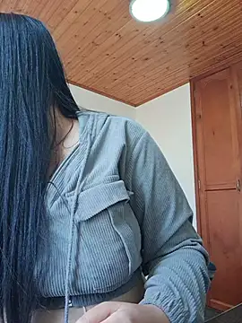 Alessandraa-'s Live XXX Chat
