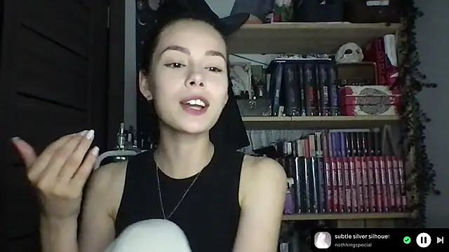 Yuna5343 Chat XXX in diretta