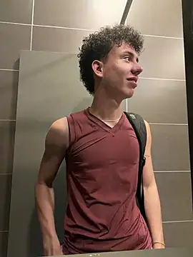 yoursexyjose Chat XXX in diretta
