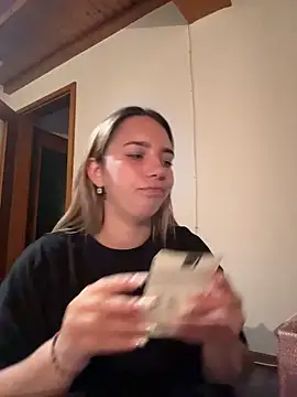 Naomi-Klein Webcam-Show