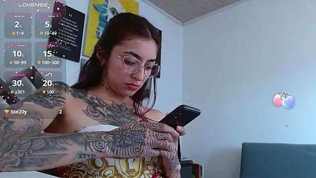 ZoeBakers_ – Live XXX-chat