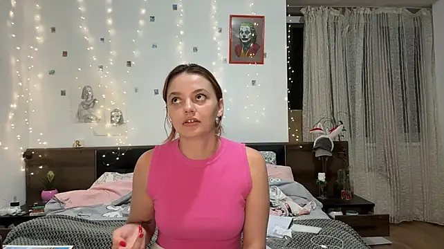 MaeganUsher Webcam show