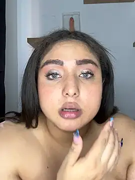 Онлайн чат XXX Selenee23