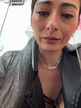 دردشة IsabellaMariet الجنسية المباشرة