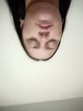 צ'אט XXX בשידור חי של hagathas69