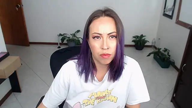 charlottezoe15's Live XXX Chat
