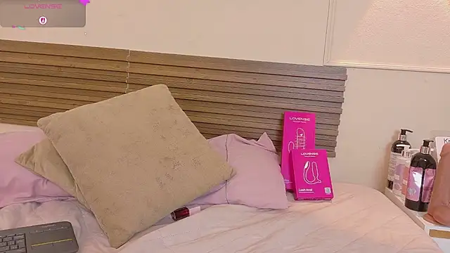Czat XXX na żywo – mia_gold_