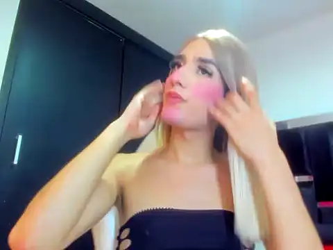 Miranda_bigcock3 Adlı Modelin Web Kamerası Şovu