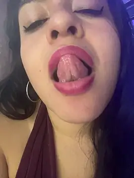Czat XXX na żywo – EmilyNoir1