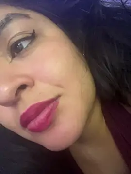 EmilyNoir1 XXX чат на живо