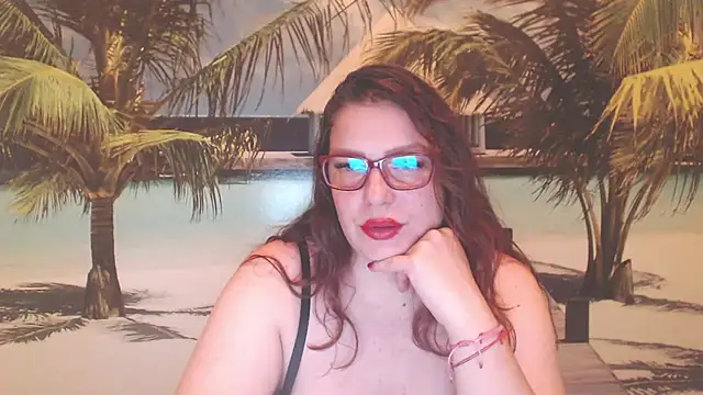 Queen__Natasha Chat XXX in diretta