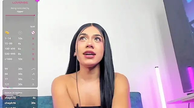 عرض كام KristallSwan