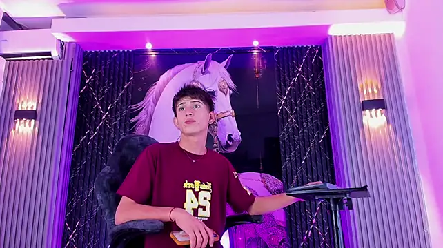 The_Boy_King_ Chat XXX live