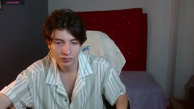 XXX chat uživo modela Marcoviolet
