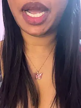 Živý XXX chat Tamil_Maaya