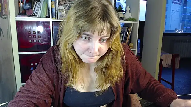Lafoliepartout's Live XXX Chat