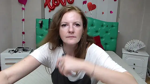 MeganPirs XXX чат на живо
