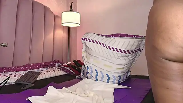 Živý XXX chat HallyBans