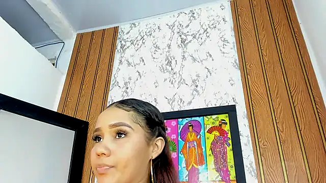 MarianaManzur Adlı Modelin Canlı XXX Sohbeti