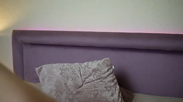 JoelleApril Chat XXX live