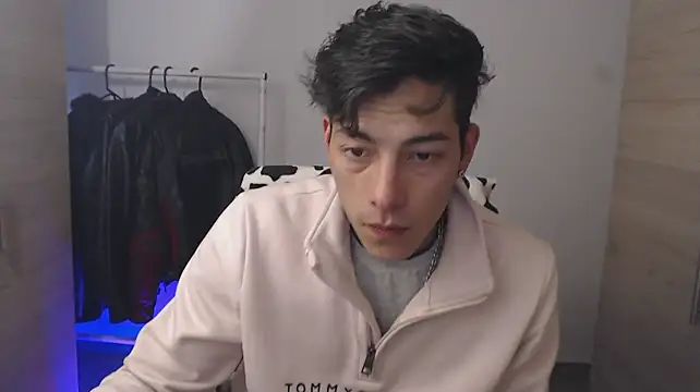 XXX chat uživo modela chomelo6