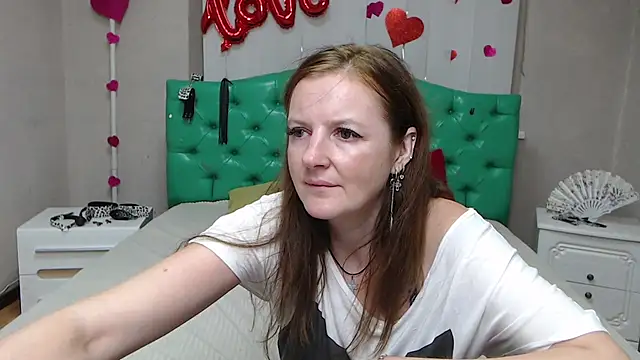 MeganPirs' Live XXX Chat