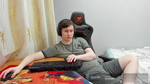 iliaskrislove Chat XXX in diretta