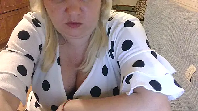 Chatroom XXX hors ligne de Leylisse