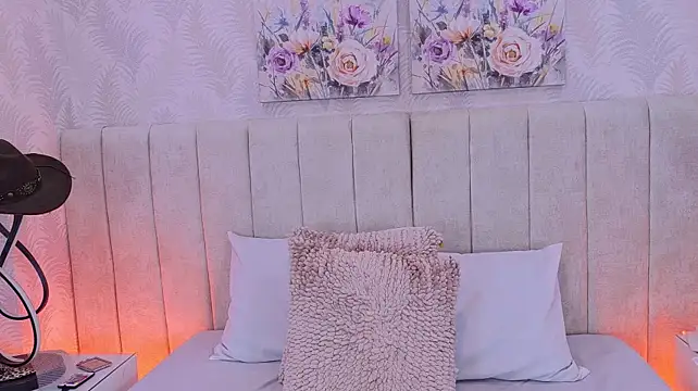 SaraLugo Chat XXX live