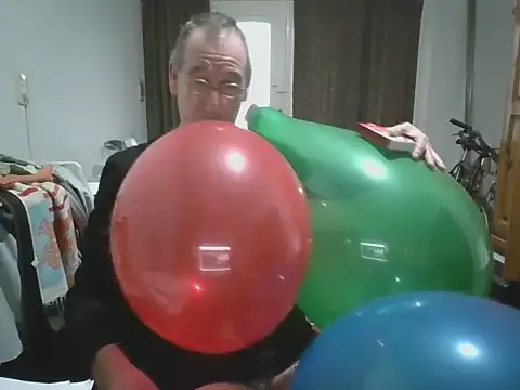 Loonerbob's Webcam Show