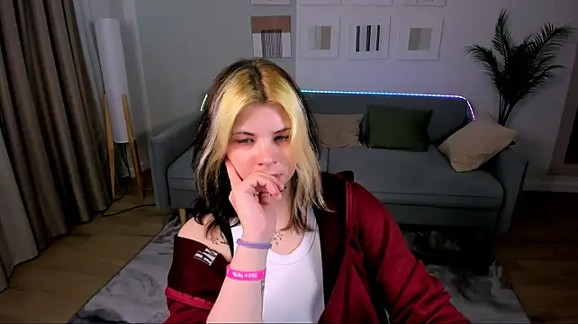 AliceSpencery XXX чат на живо