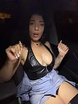 SerenaMonss Chat XXX live