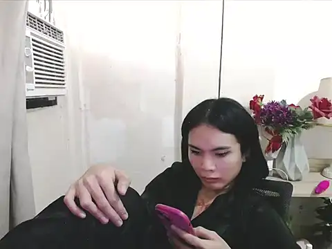 devine_goddess' Webcam Show