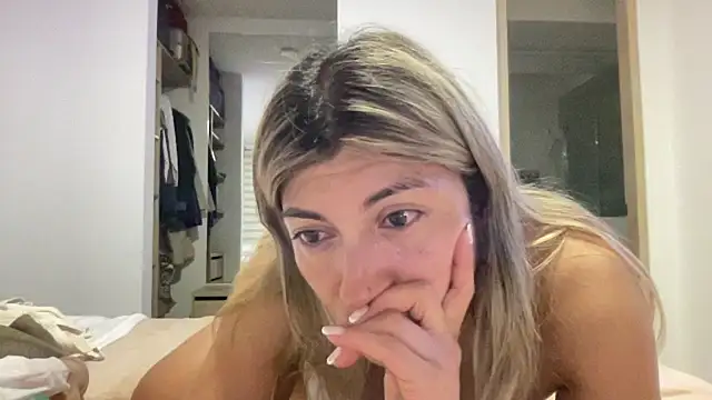 Chat XXX ao vivo de LunaBeya