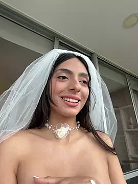 ZaraLuuv's Live XXX Chat