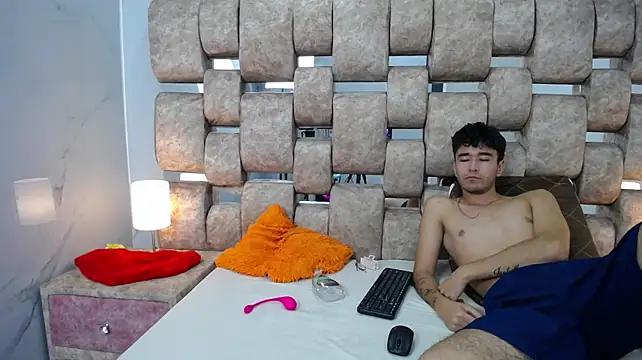 Pertunjukan Kamera Web KathyAiden