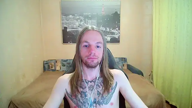AdamDickensn Webbikameraesitys