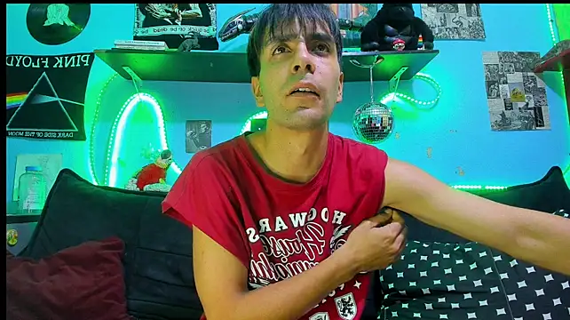 Aron_Strick Pertunjukan Webcam