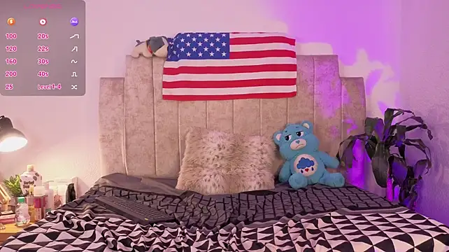 Emilly-hall Chat XXX live