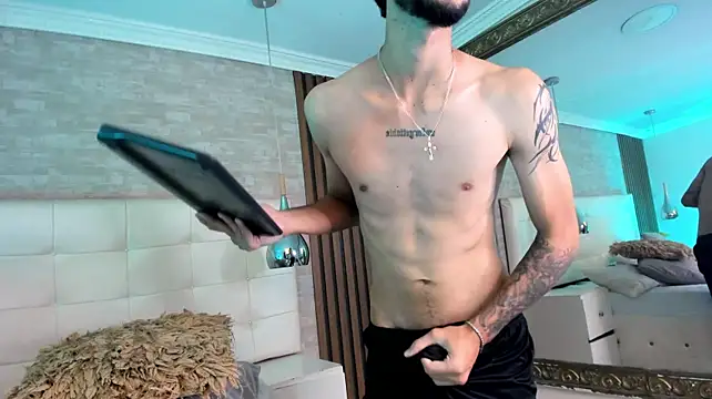 Chat XXX en directo de MatteoLaurent