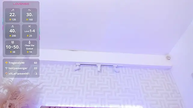 Chat XXX en directo de naishaa_