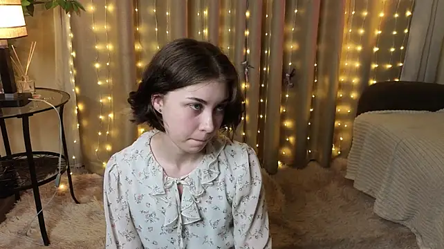 LauraleeSadiq – Naživo XXX chat