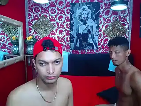 Živý XXX chat PEINBOYS