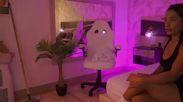 Natalia_Cruzz élő XXX-chatje