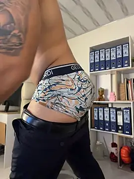 Chat +18 de Dimitri_Colleman ao vivo