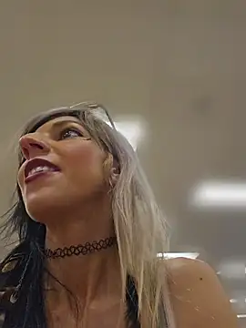 XXX chat uživo modela lil_jiggly