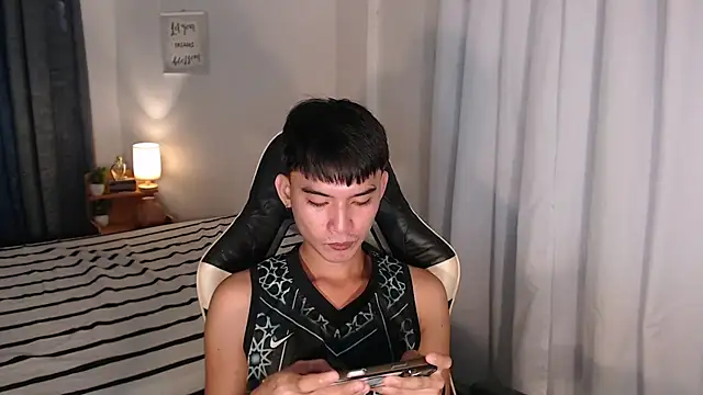 asian_dai webkamerás műsora