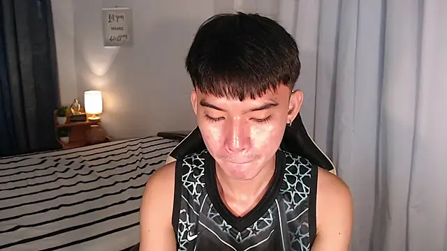 asian_dai webkamerás műsora