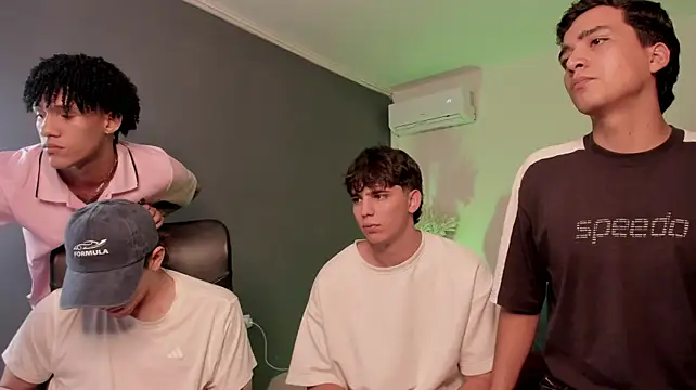 Handsomeboyss19 webkamerás műsora
