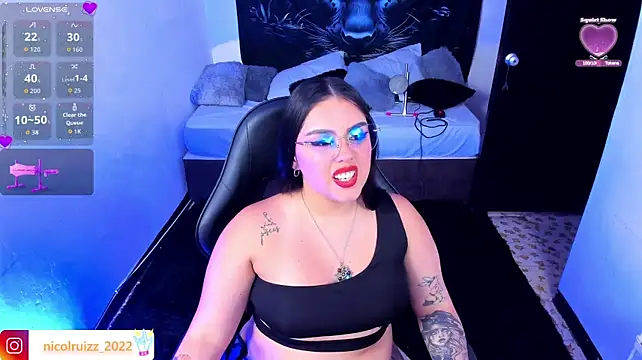 Nicolle_RuizzのライブXXXチャット
